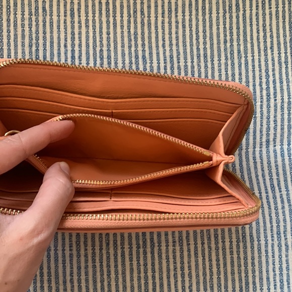 Tory Burch Peach Leather Wallet - Picture 4 of 6